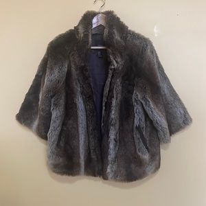 🔥Cropped faux fur jacket🔥 All offers welcome